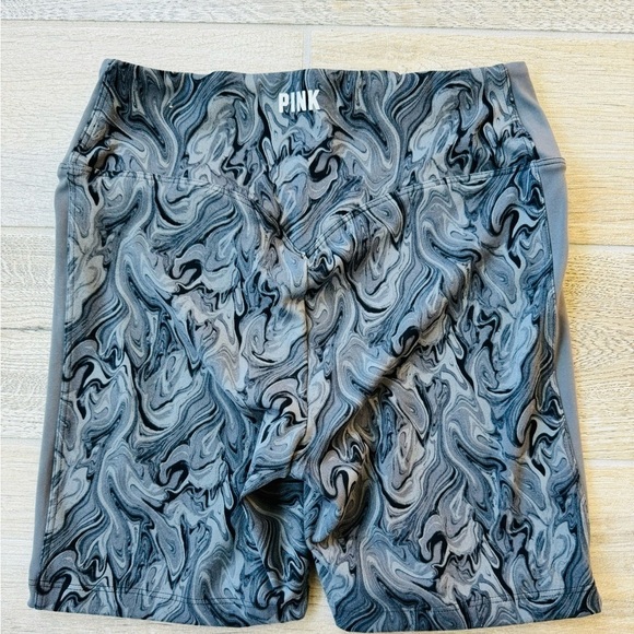 Victoria’s Secret Pink Active Retro Biker Shorts Size S - Picture 3 of 3